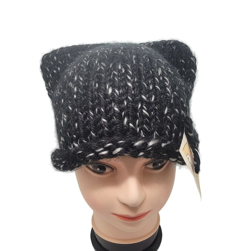 OZ Chunky Hand-Knit Hat cat Adult unisex Beanie hats Black white Soft cozy